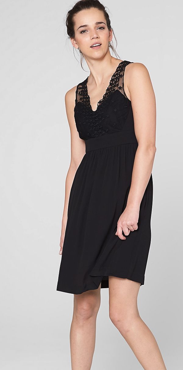  Crêpe dress with lace