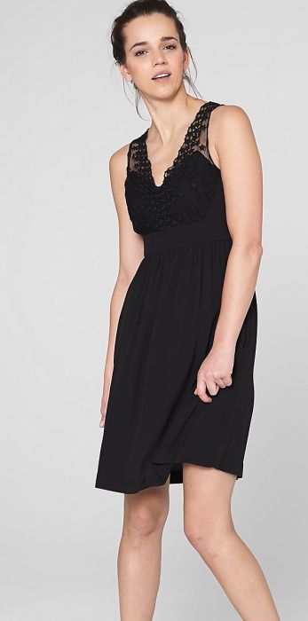  Crêpe dress with lace