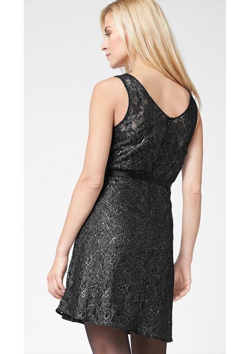 Sleeveless lace dress